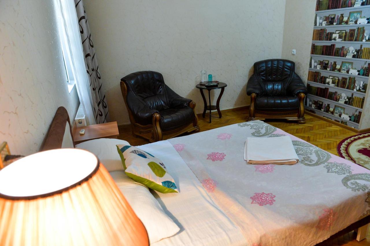 クタイシ Ok. Bed & Breakfast エクステリア 写真